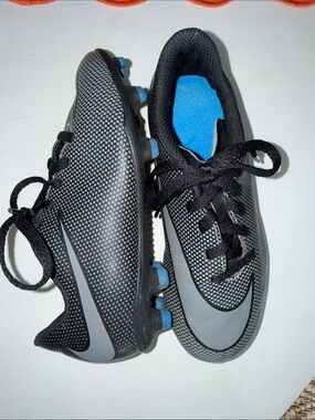 Nike Bravata -II FG volt soccer cleats shoes 8444442 004 black 1 Y unisex